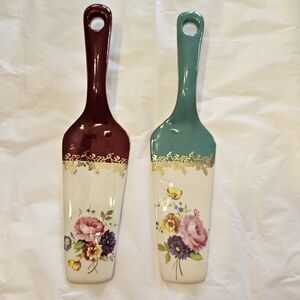 Set of two Old Foley Staffordshire cake servers.